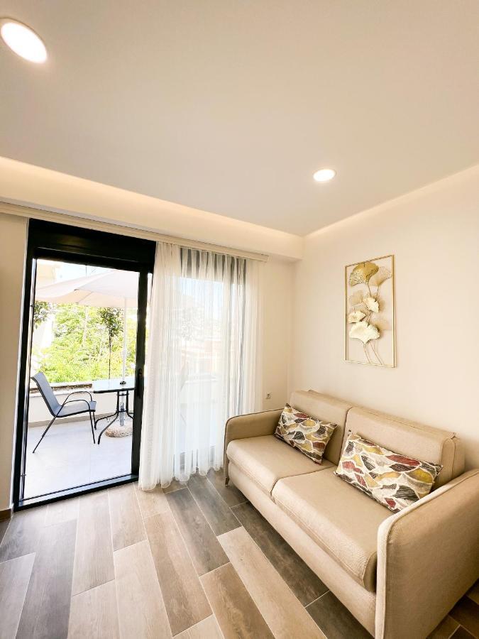 Square Residence Ulcinj Extérieur photo