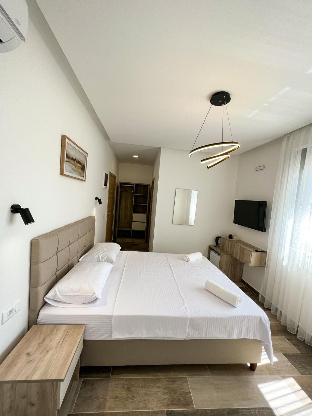 Square Residence Ulcinj Extérieur photo